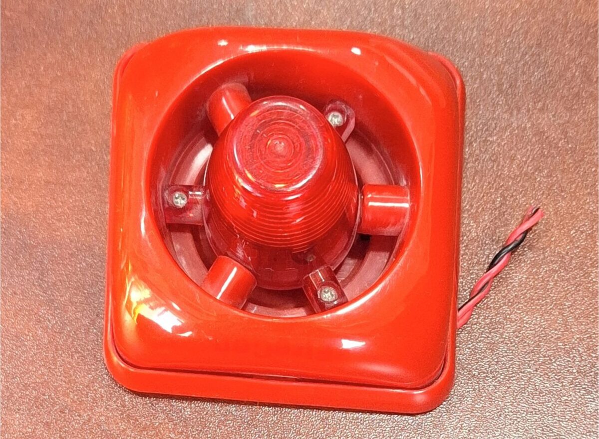 سارينة انزار مع فلاشر ليفكو انجليزي_page-0001 سارينة انزار مع فلاشر معنون لايفكو انجليزي - الصورة 1