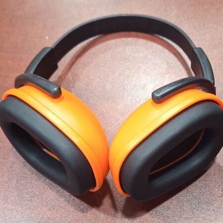 Chinese noise cancelling headphones