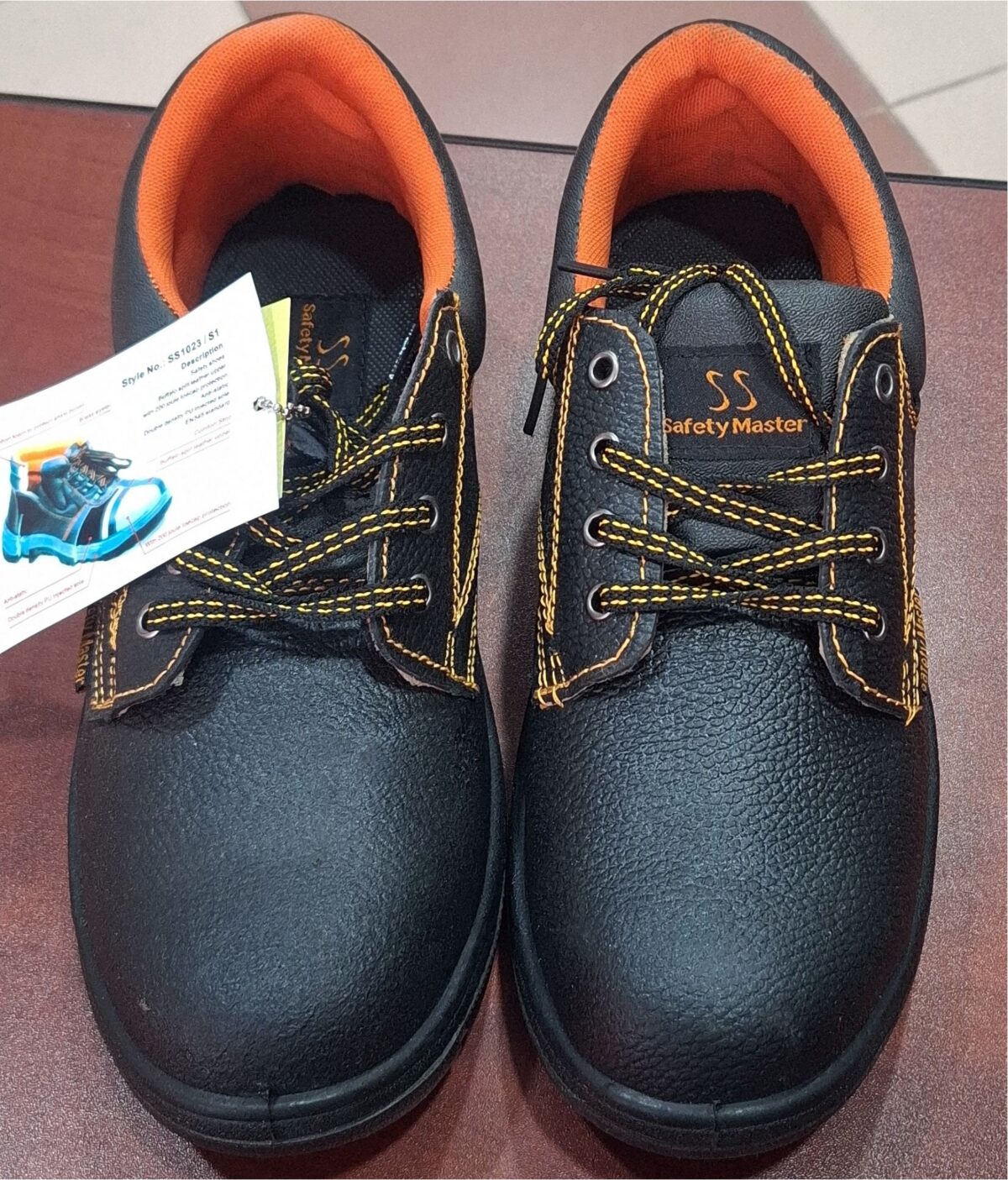 Chinese workers' safety shoes - 40 - Image 1