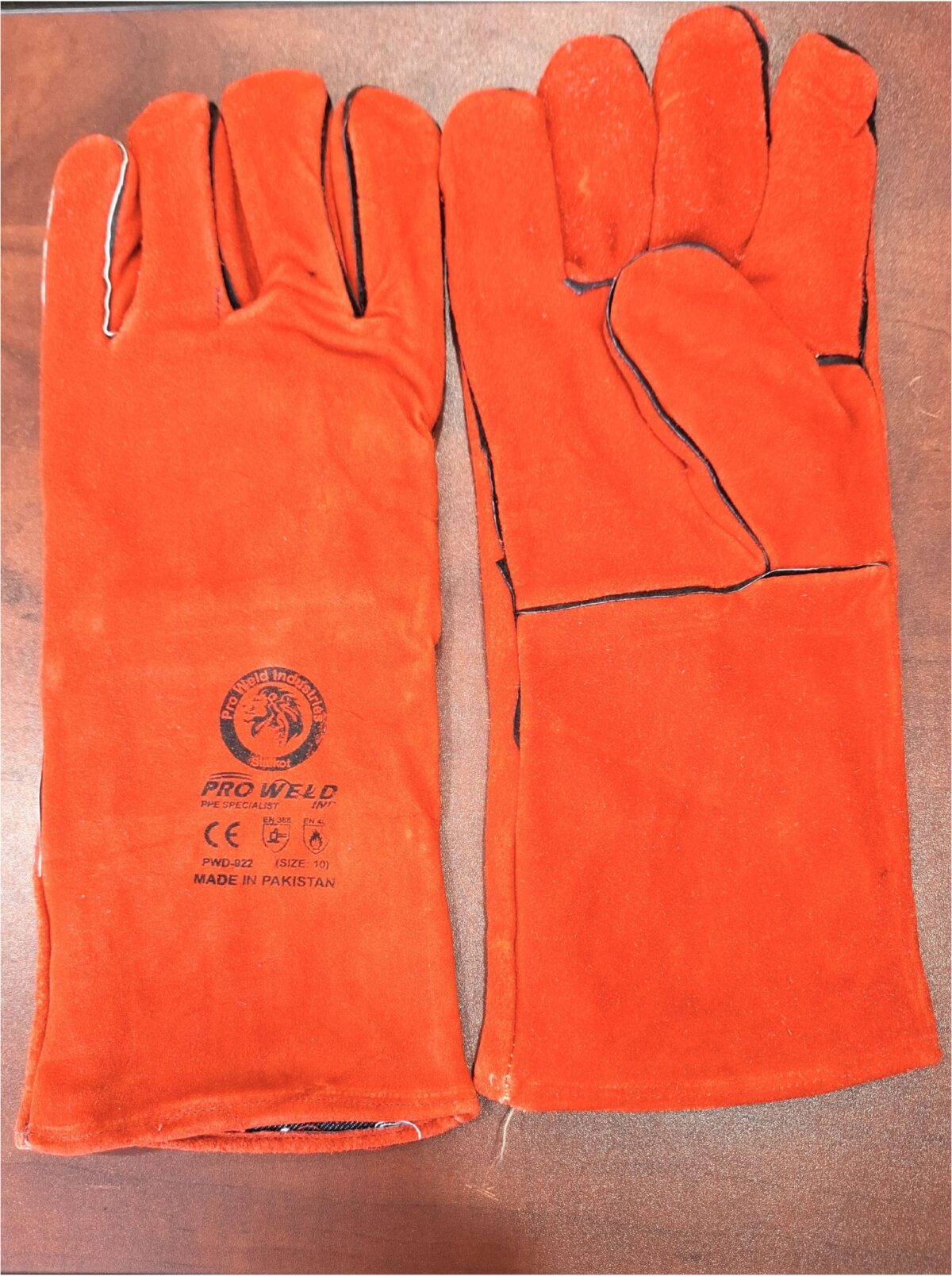 Leather gloves for welding work - Image 1