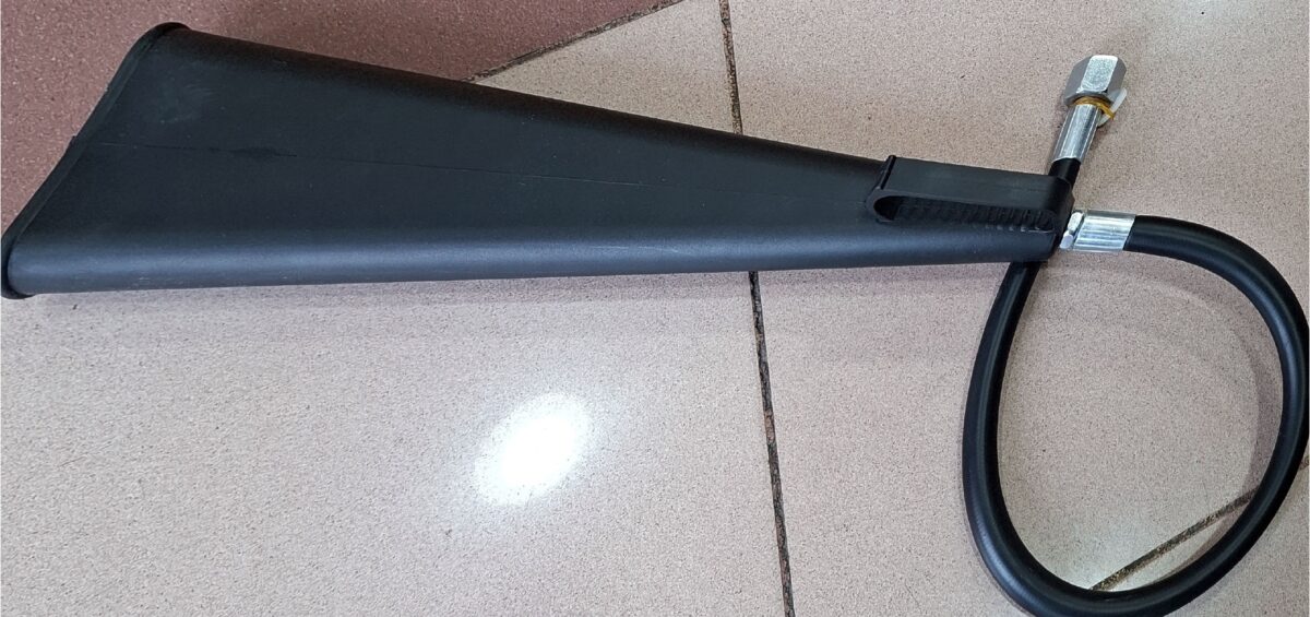 6 kg carbon dioxide fire extinguisher - Image 1