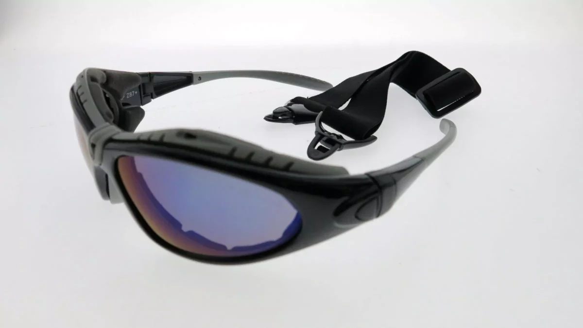 Taiwanese black safety glasses - Image 1