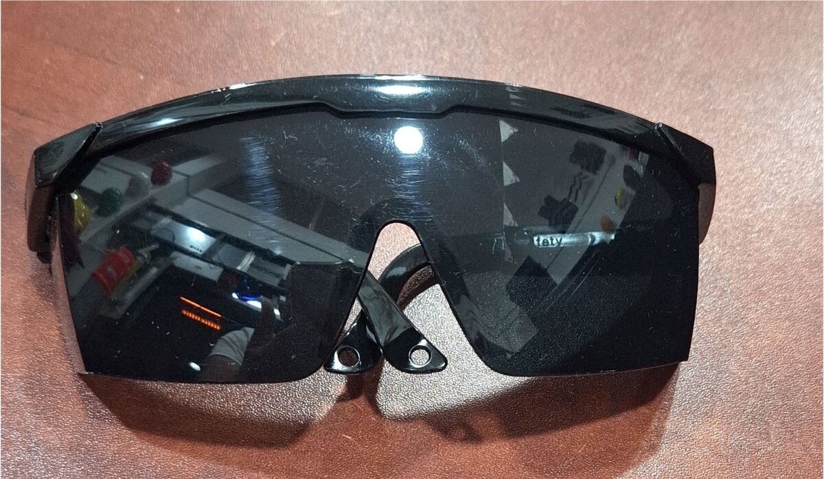 Black American safety glasses - Image 1